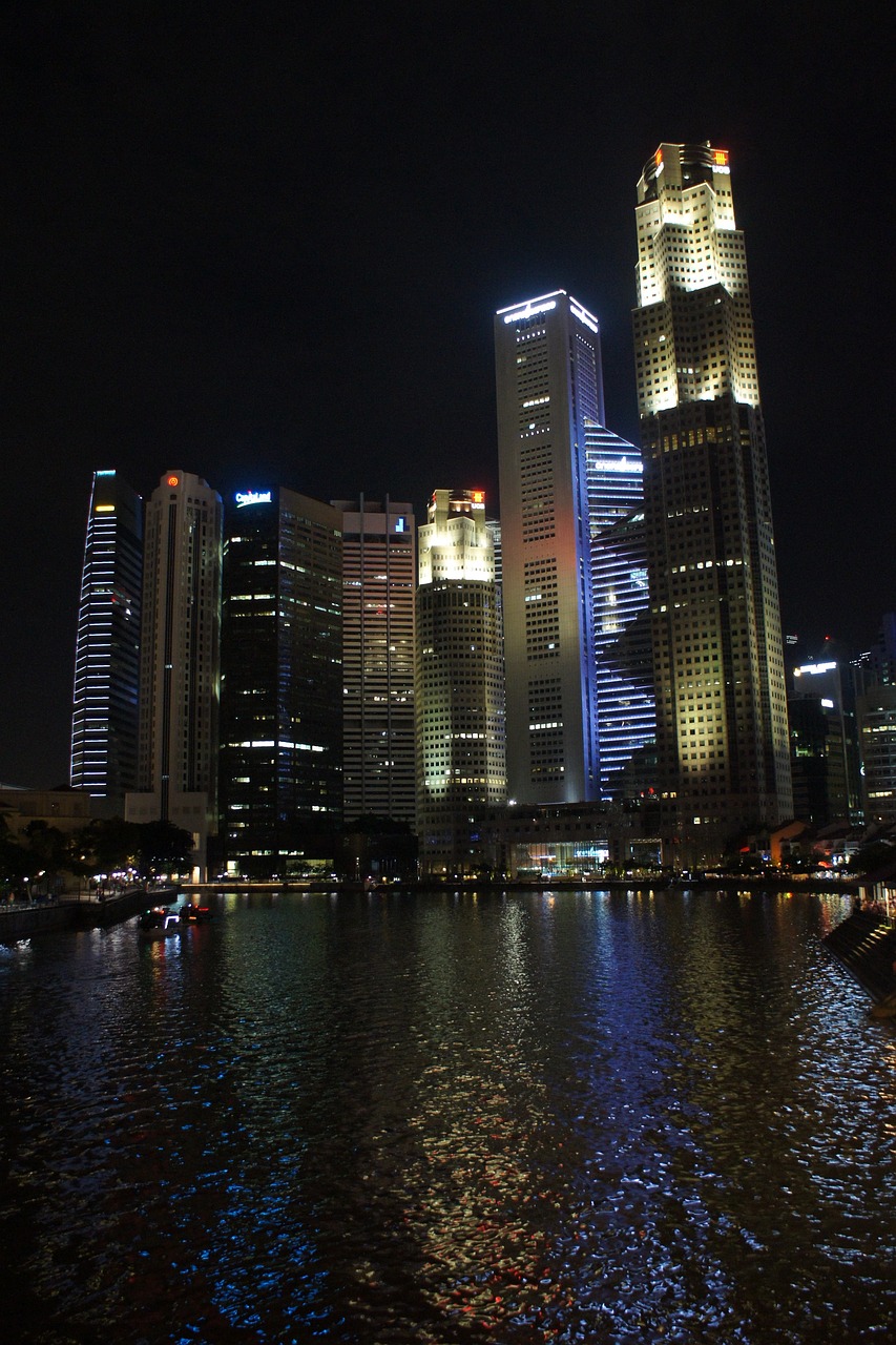北京，昼夜交替的现代都市脉动